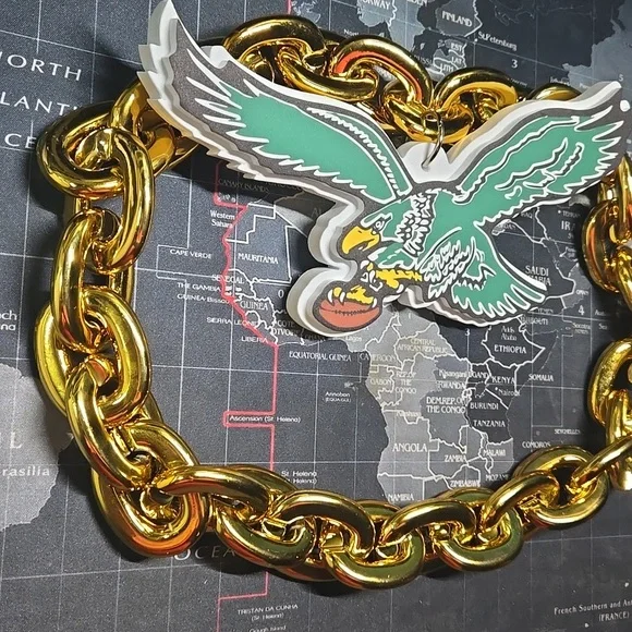 Philadelphia Eagles Gold Chain Necklace with Eagle Pendant - Picture 5 of 7